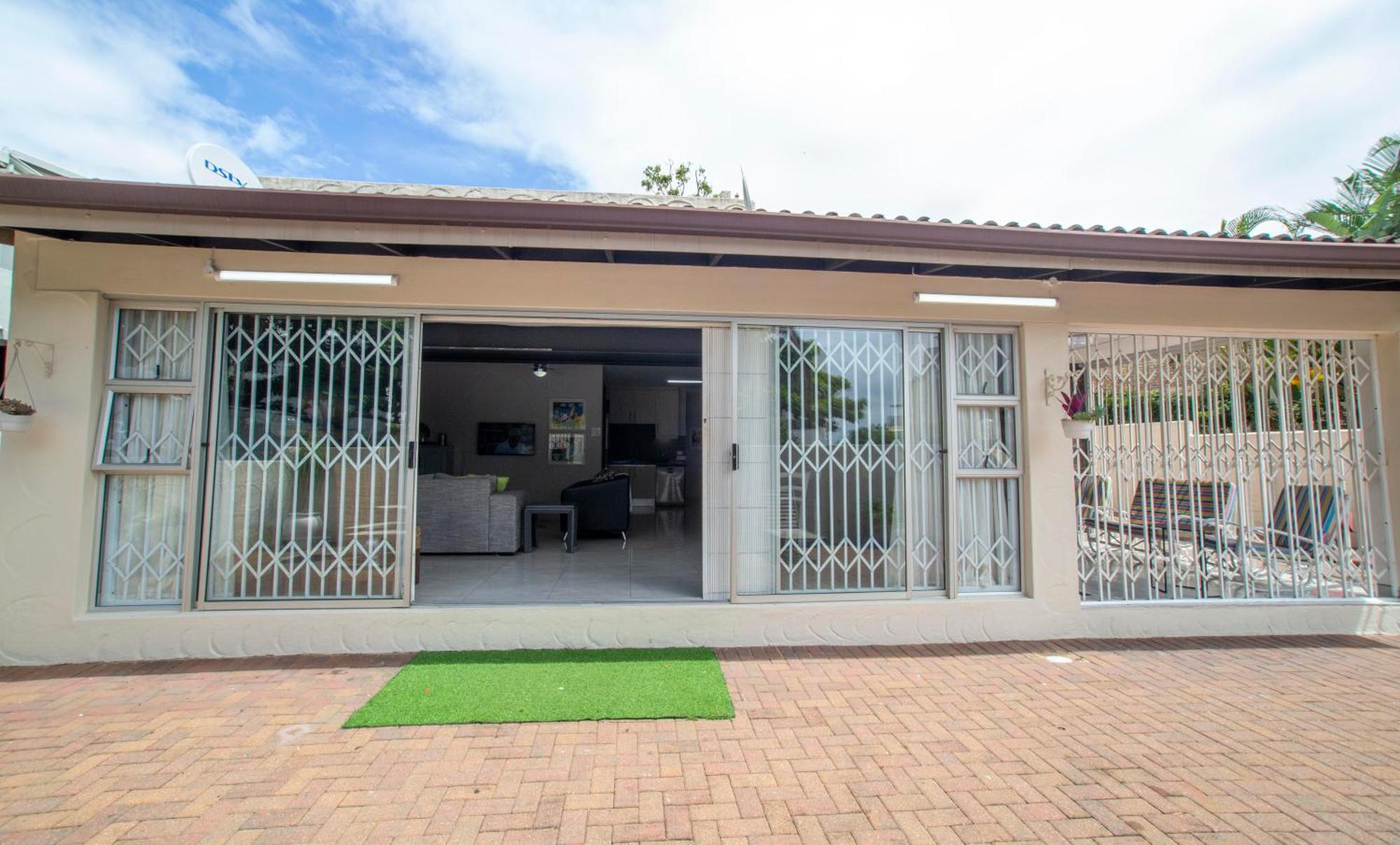 Holiday home 1 Seabreeze Durban